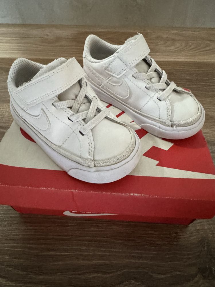 Детски кецове Nike за момче/момиче.
