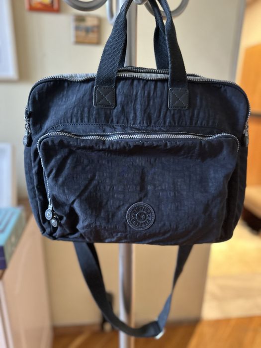 Оригинална чанта на Kipling UK за лаптоп и документи в тъмносиньо