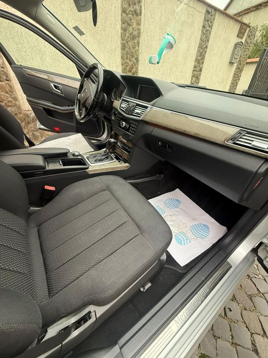 Mercedes E220 automatic