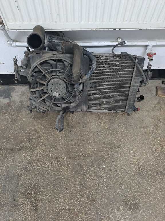 Radiator apa/AC/Intercooler Opel Astra H 1.7 diesel Z17DTL