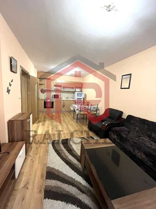 Дава се под наем Двустаен апартамент в Варна, Цветен квартал - 55 кв.м за 382.5 € - Снимка #1