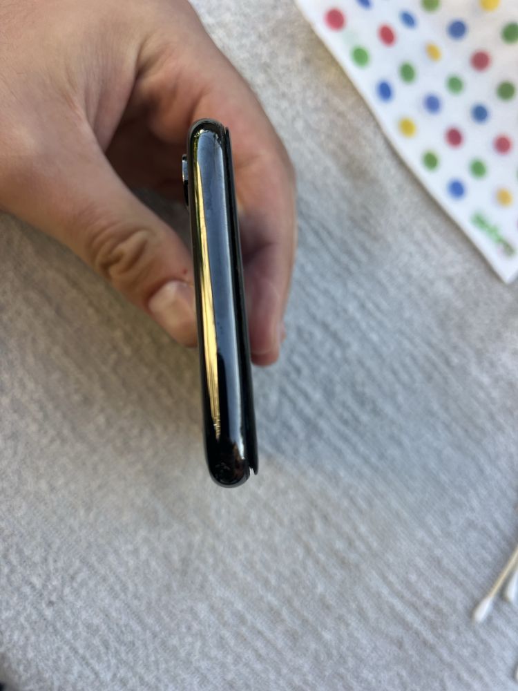 Мобилен тел iphone xs