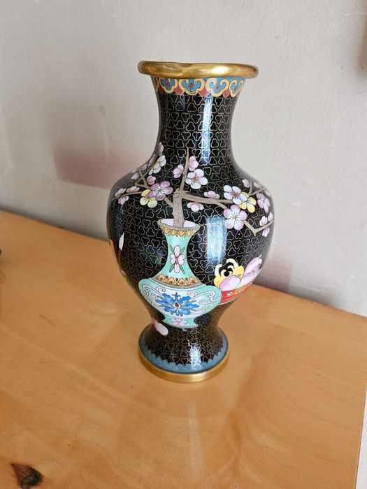 Vaza cloisonne . Stare perfecta.