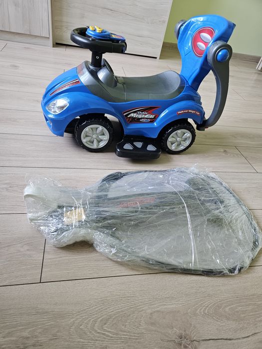 Количка за бутане с родителски контрол