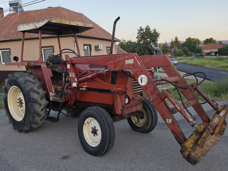 Fiat 780 cu incarcator frontal