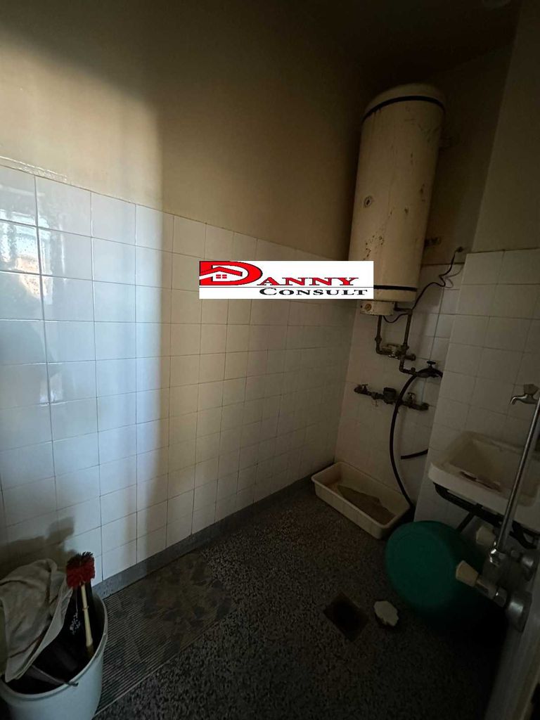 Продава се Тристаен апартамент в Лясковец - 90 кв.м за 745 €/кв.м - Снимка #17