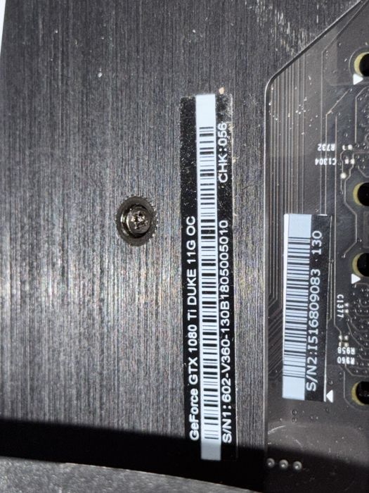 НОВ Уникален геймърски компютър i9 10х4гхц/32рам/2х11гб видео/256+3тб