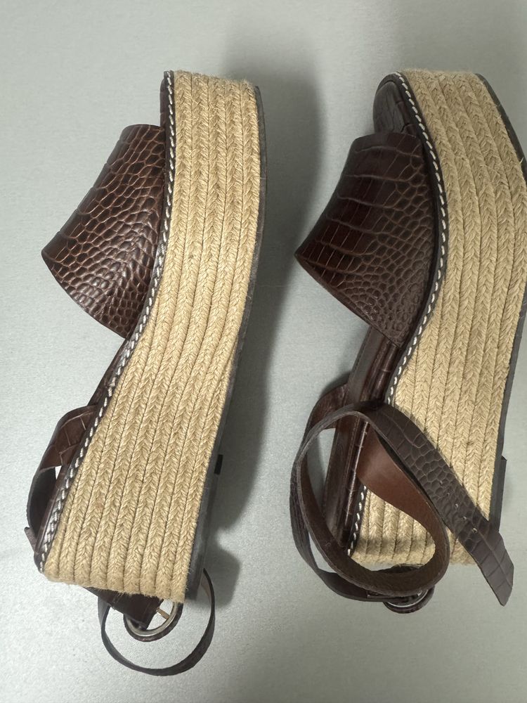 Кожени обувки сандали Massimo Dutti