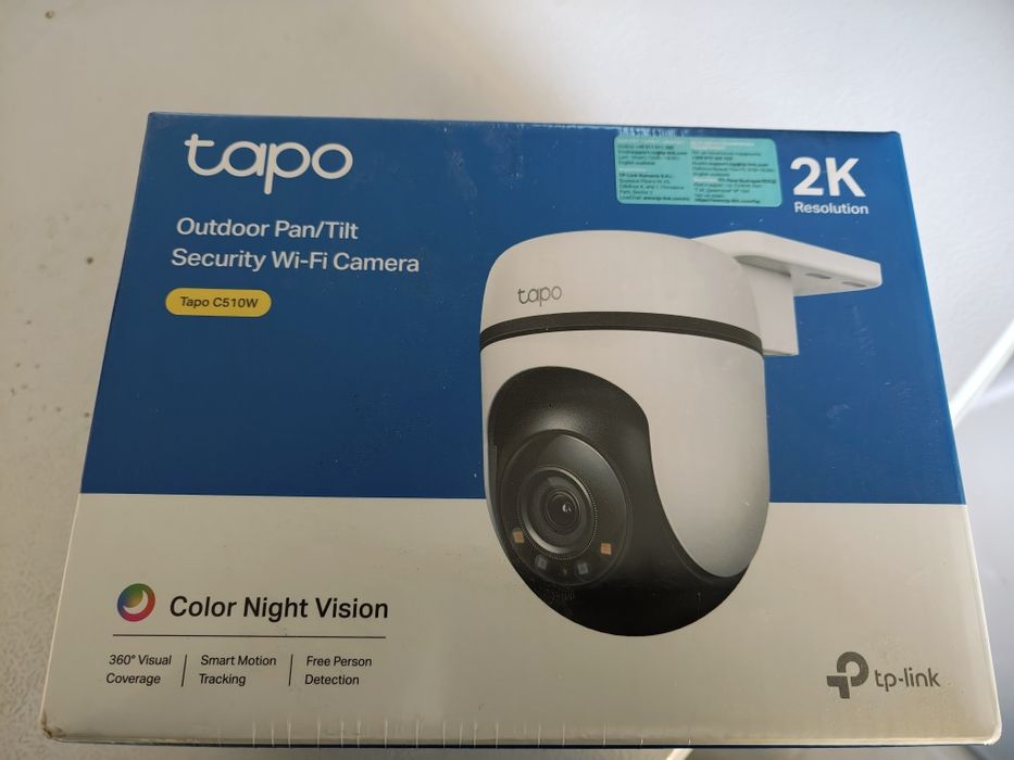 Camera supraveghere exterior Tapo și set prize inteligente Tapo