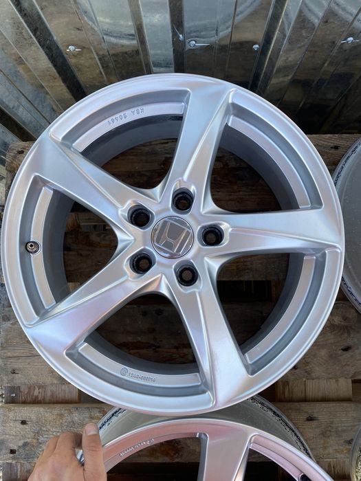 17 цола 5 х 114.3 мм Хонда , Honda CR-V , HR-V , Civic