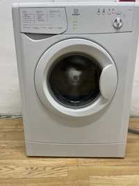 Стиральная машина Indesit WIUN81 30см