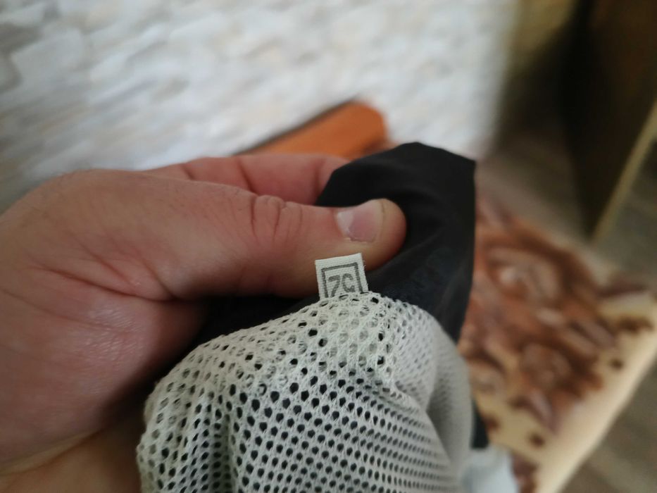 Продавам оригинална грейка Nike