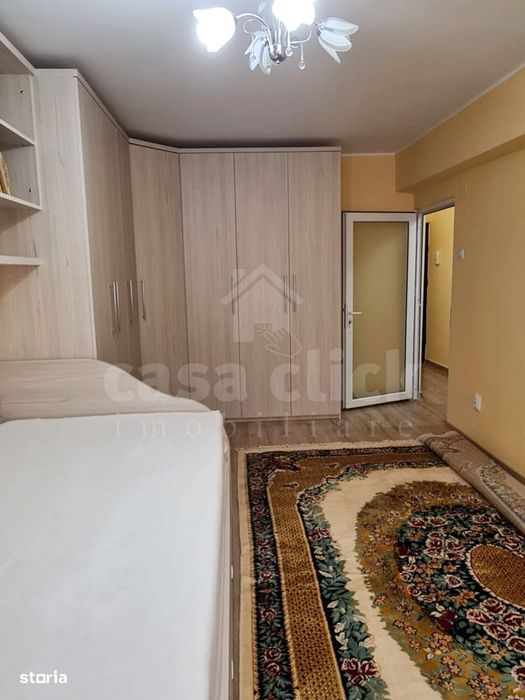 Apartament generos, decomandat, 1 cameră – Micro 20, etaj 1