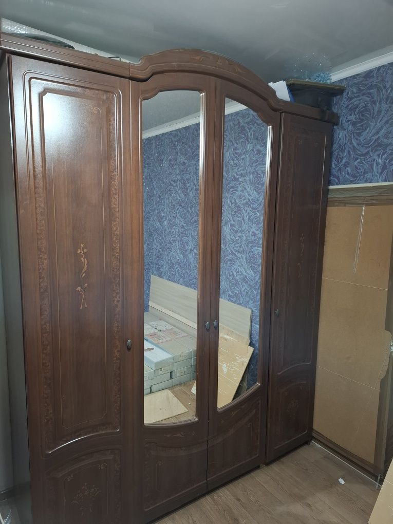 Продам шкаф платянной
