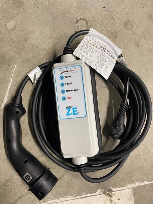 Vând încărcător portabil Renault Z.E