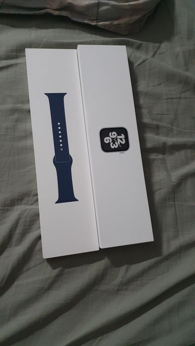 Продава Аpple Watch Se