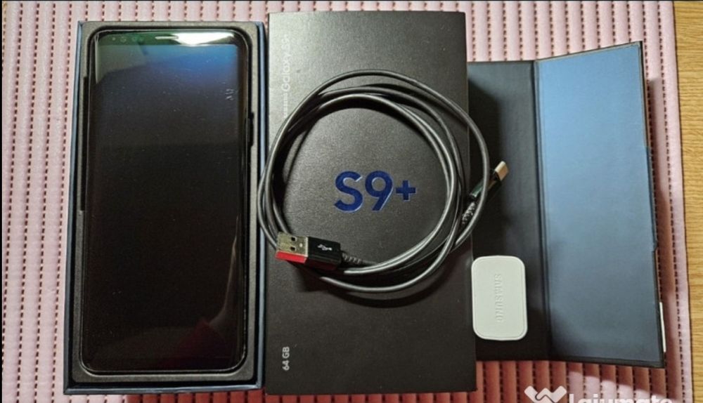 SAMSUNG Galaxy S9+ 64GB midnight black + card microSD 64GB