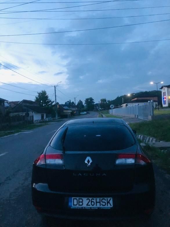 Vând sau schimb  laguna3