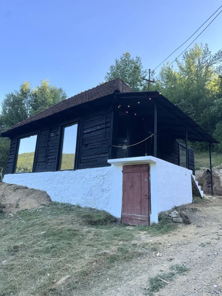 Vand cabana pe Valea Bratcutei Bihor