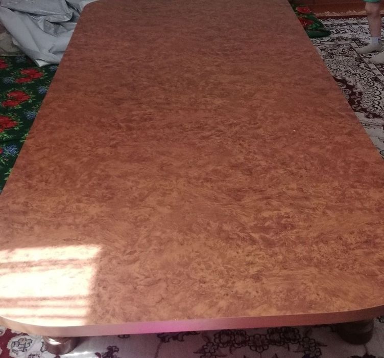 Мебельный стол сатылады