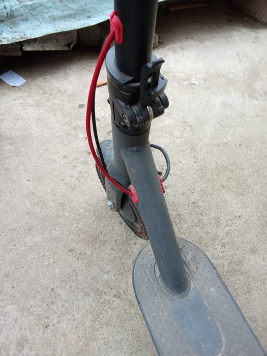 Schimb sau vând torotineta electrica