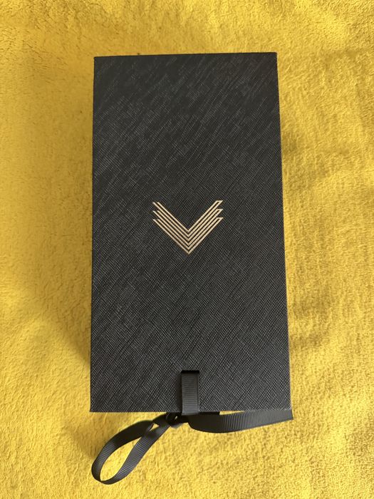 Vand husa telefon iphone 16 pro Velante