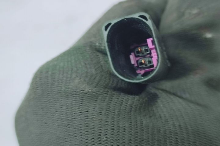 Sonda temperatura gaze 1.6 tdi clh 04l906088ar Volkswagen VW Passat B8 seria