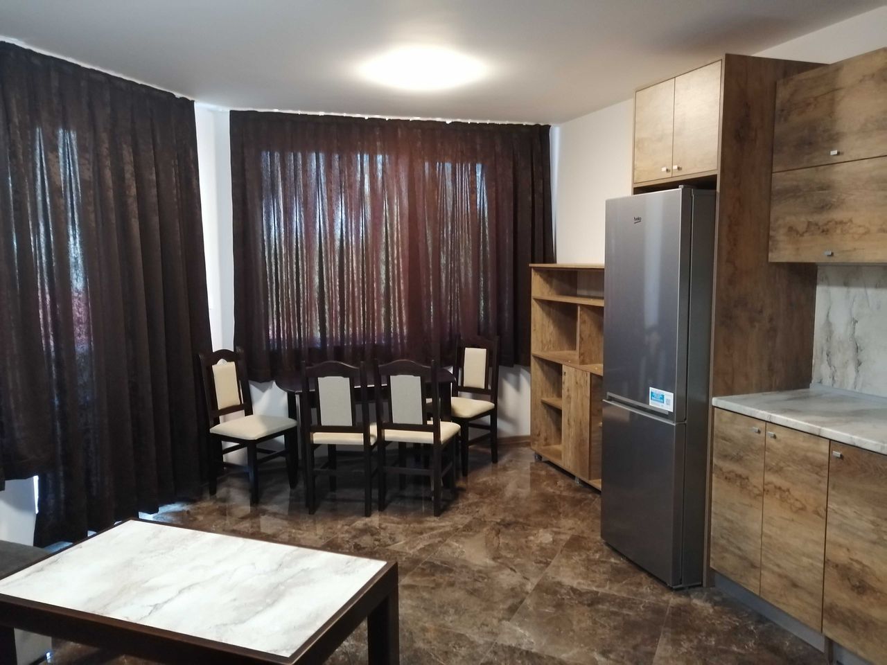 Дава се под наем Двустаен апартамент в Пловдив, Коматево - 68 кв.м за 306 € - Снимка #7
