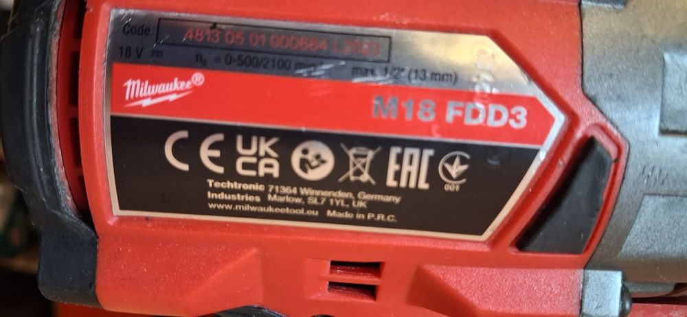 Milwaukee  Шурупаёрт M18 FDD3