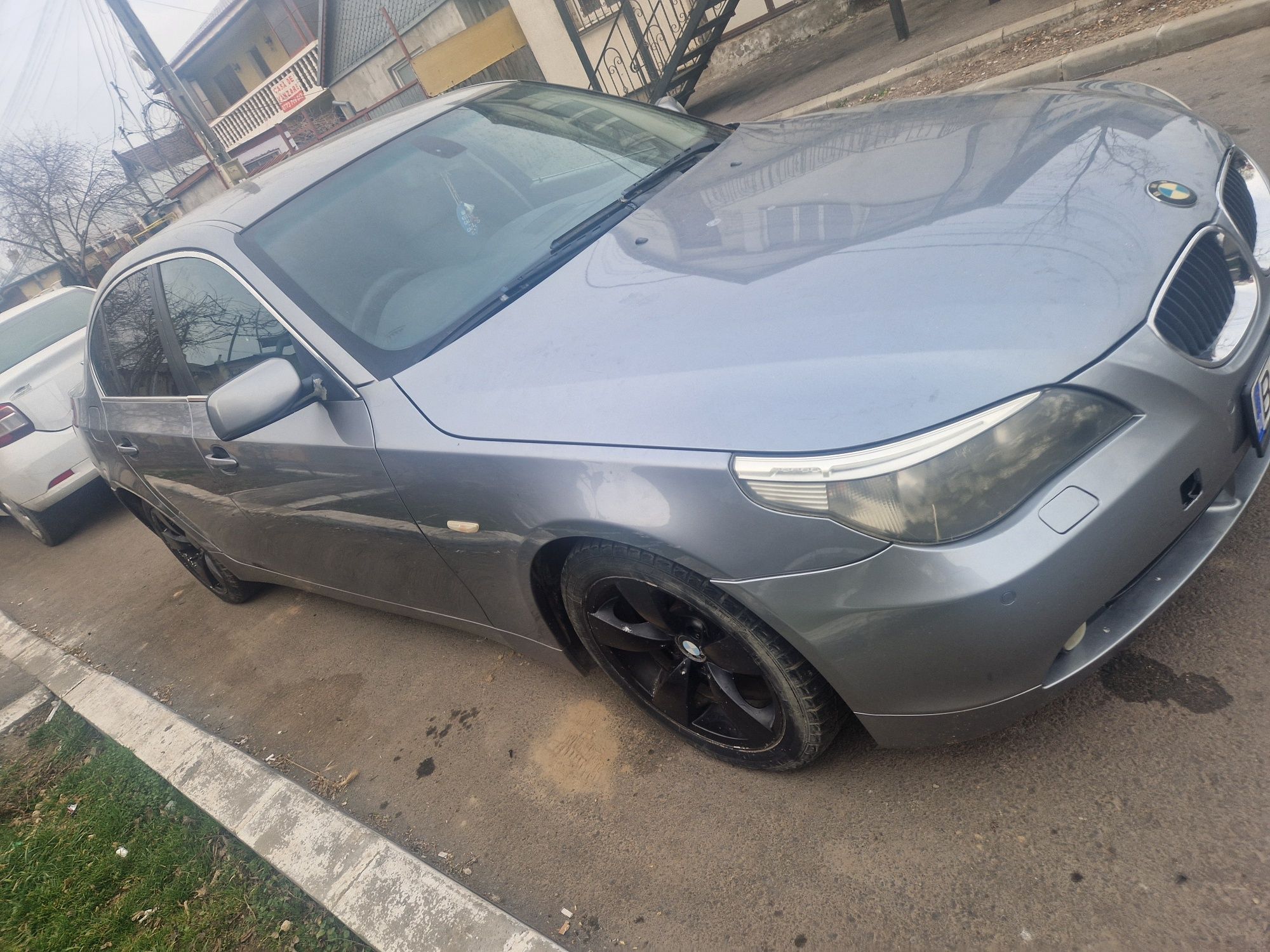 Dezmembrez bmw e60 automat și manual