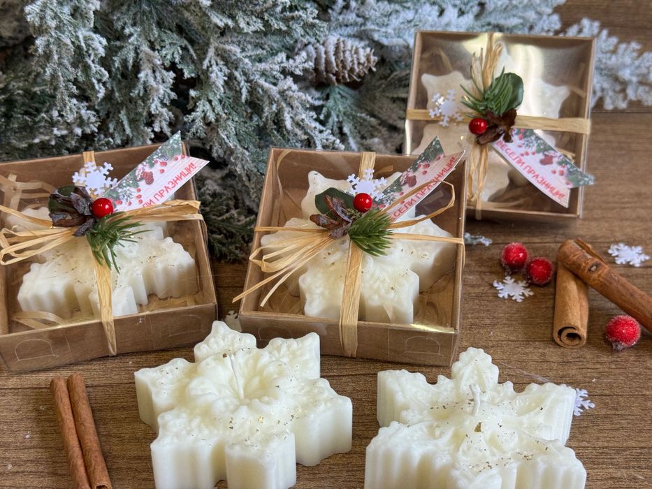 Бюджетни коледни  свещи