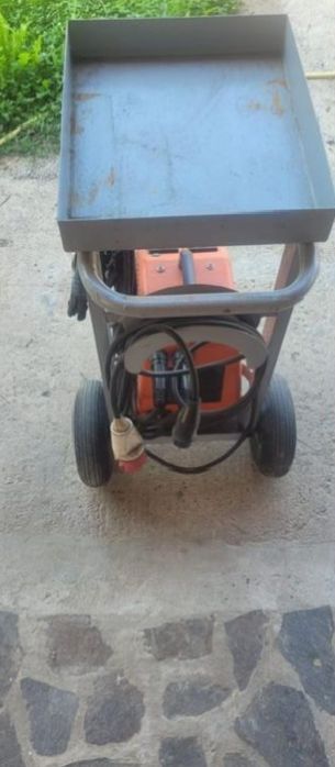 Vând aparat de sudură firma Lorch