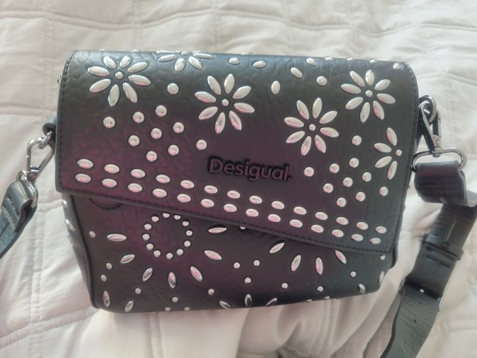 Desual чанта,цена 85 лв,носена веднъж