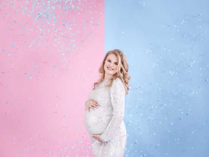 Fumigene artificii roz sau albastre pentru gender reveal / baby shower