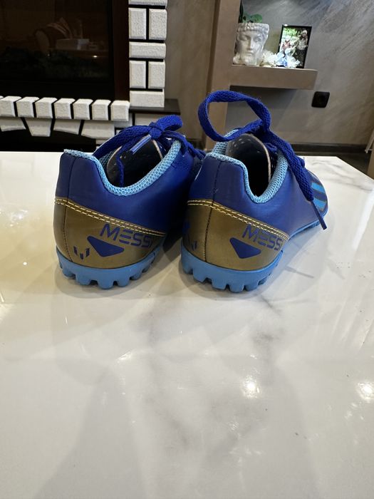 Adidas MESSI Стоножки 30 номер