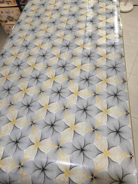 Цветни протектори за маса