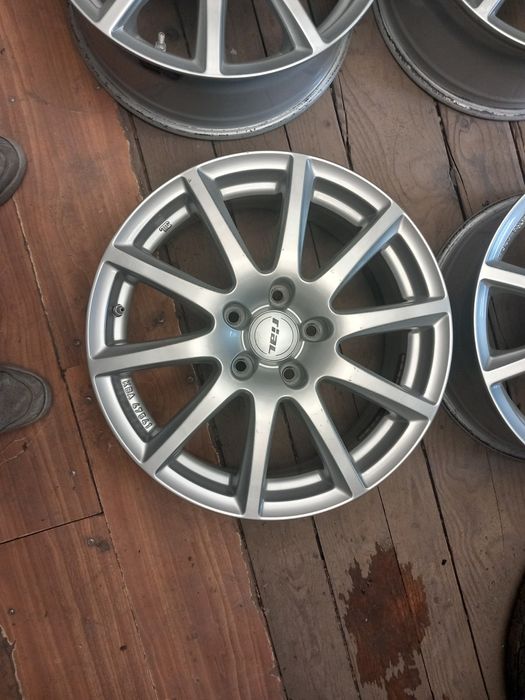 Jante r17 5x114.3 et 47 cb 67.1 cu inele de centrare
