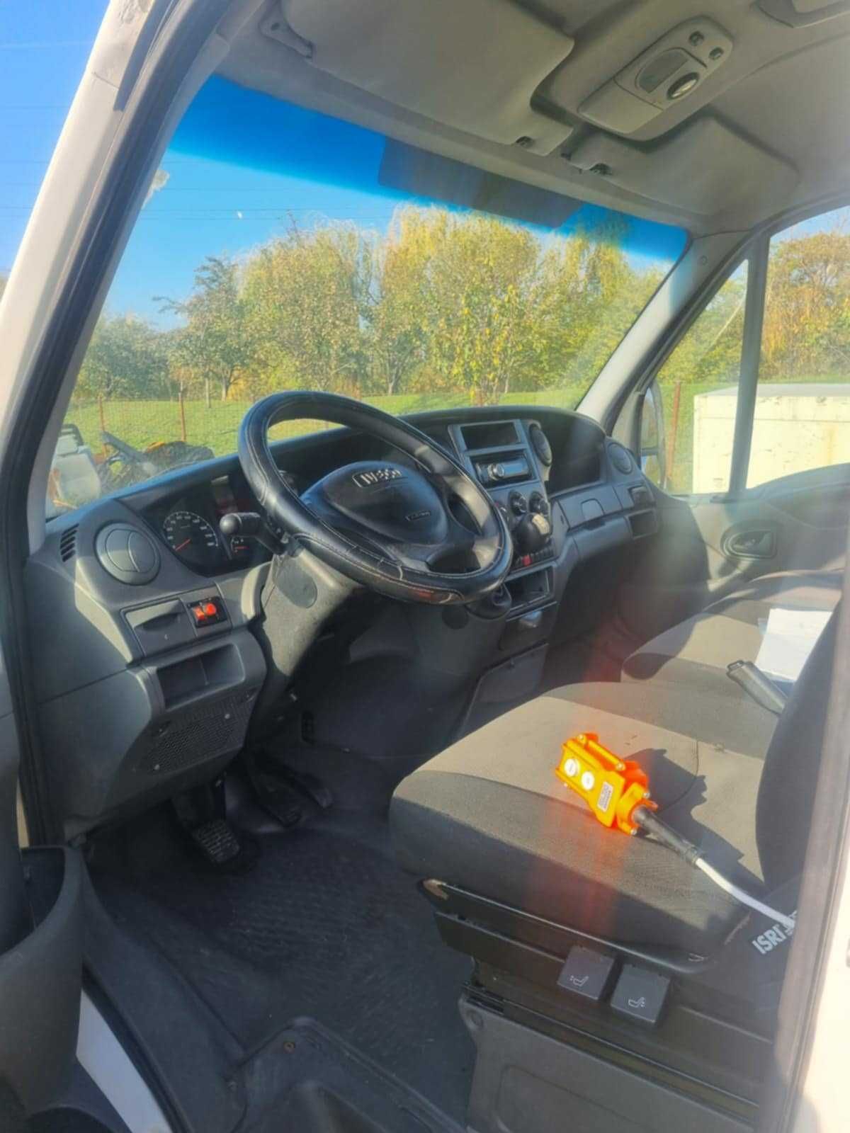 Iveco Daily 35C15 basculabil pe 3 părți