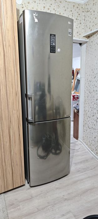 Холодильник Lg продам
