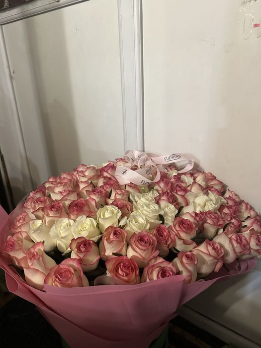 Цветы свежие 101 роза