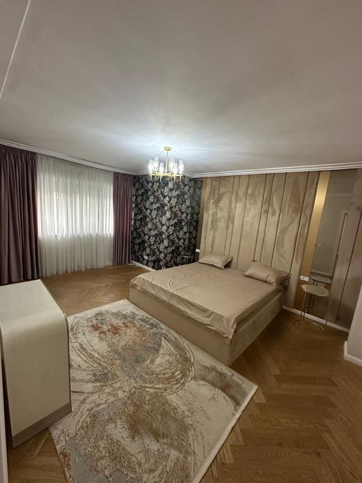 Apartament de lux zona centrala cu terasa inchisa utilata /mobilata