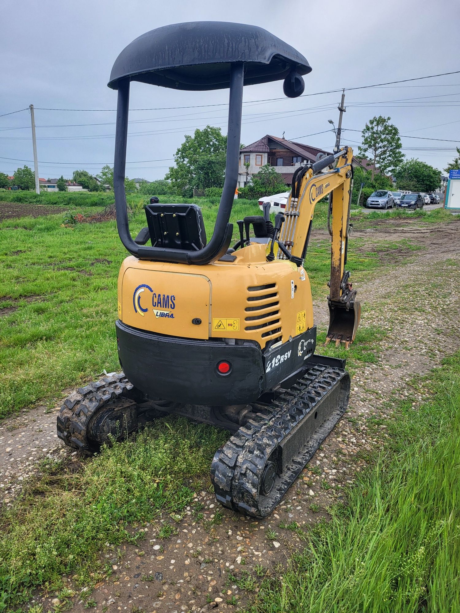 Vând miniexcavator