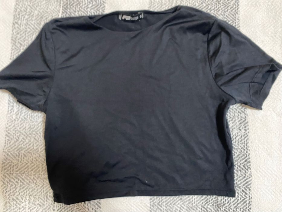 Къся блузка черна