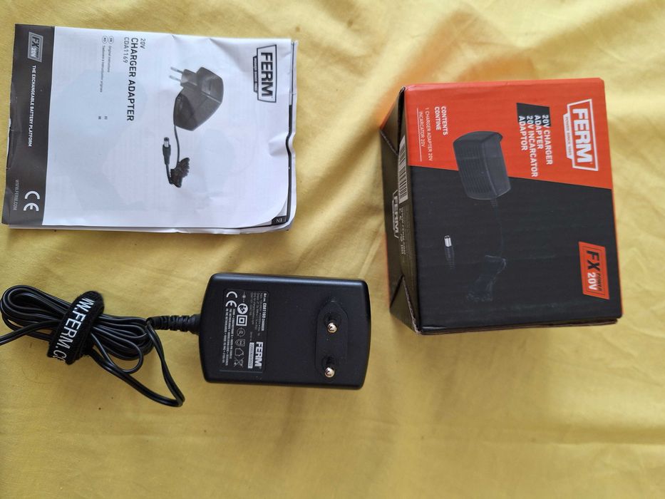 Incarcator  pentru acumulatori 20V,  2A  - 4A   model FERM CDA1169