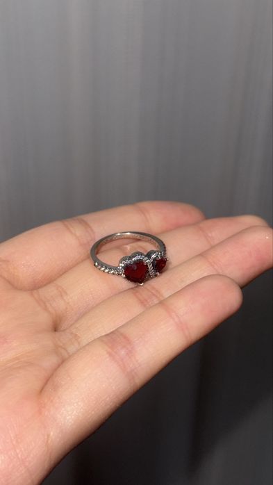 Серебряное кольцо Pandora 925 с сердечками — оригинал, новое