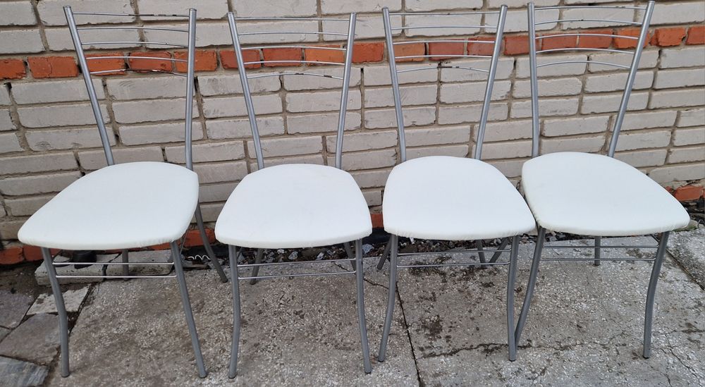 Продам кухонные стулья