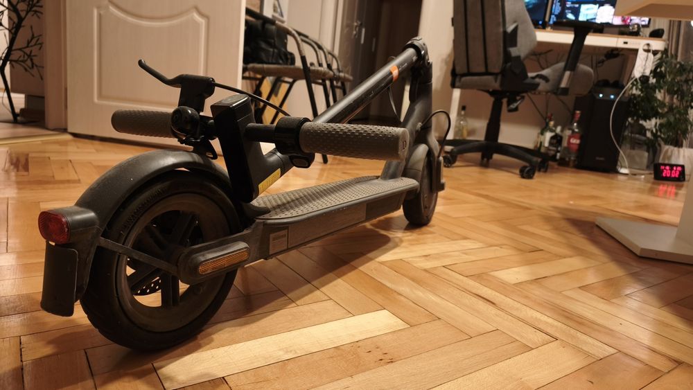 Електрическа тротинетка Xiaomi Mi Electric Scooter 1S