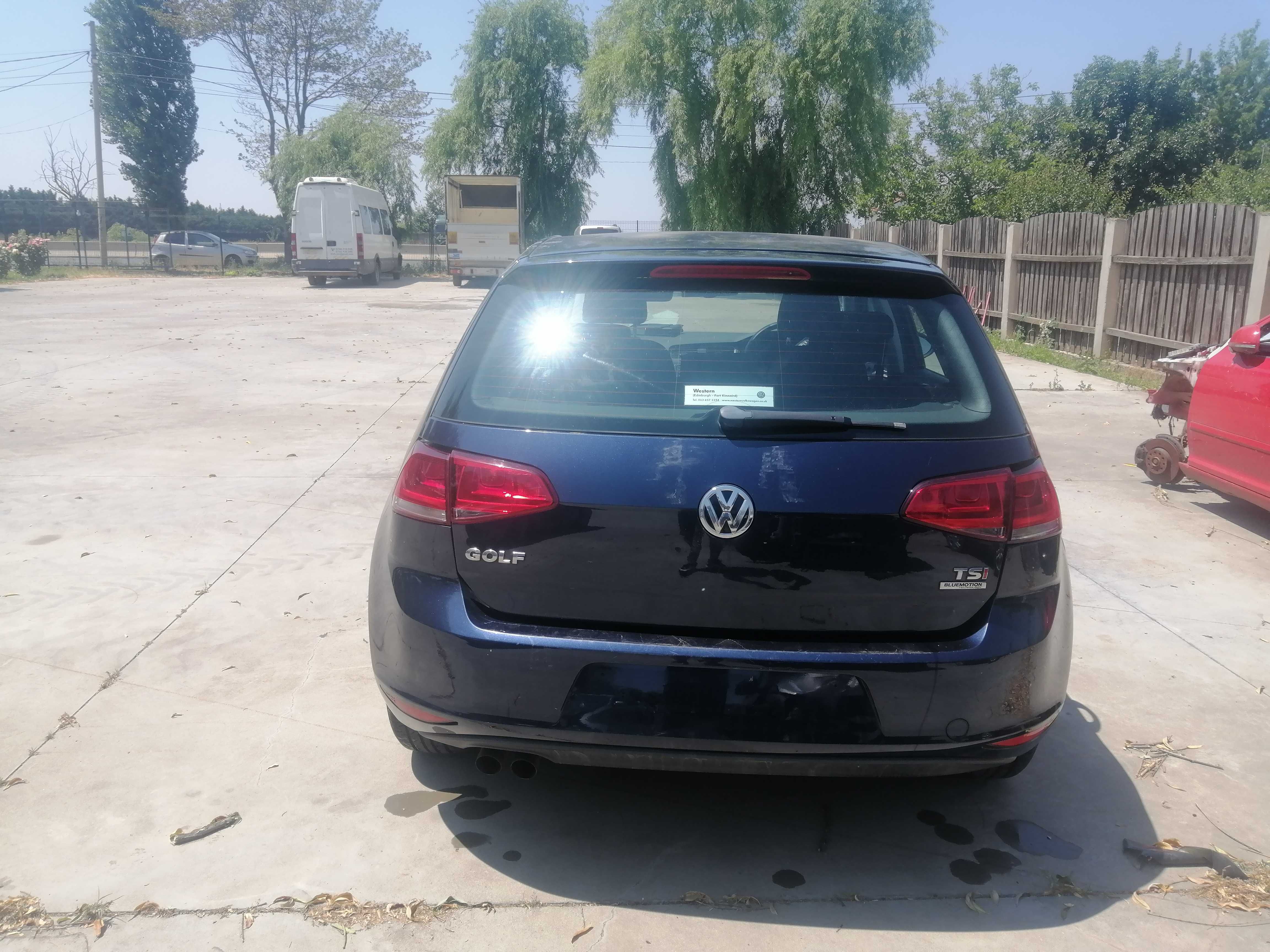 Dezmembram Golf 7  motor 1.4l benzina