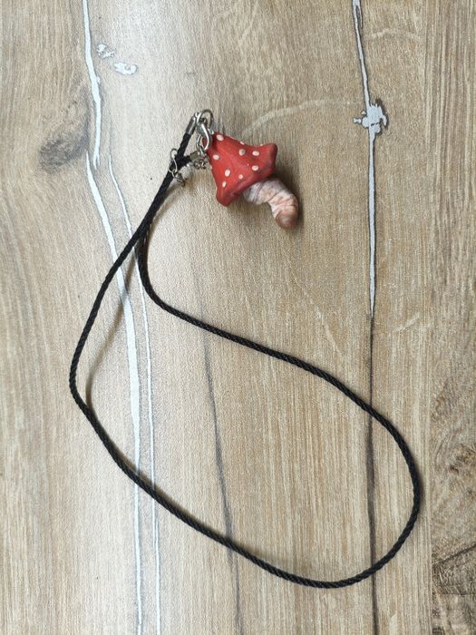 Уникальный брелок‑подвеска “Мухомор” ручной работы