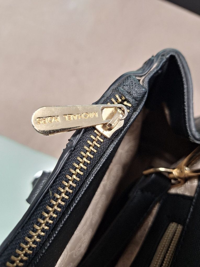 Дамска чанта Michael Kors